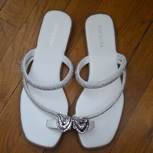 TOP Moda White Rhinestone Heart Sandals